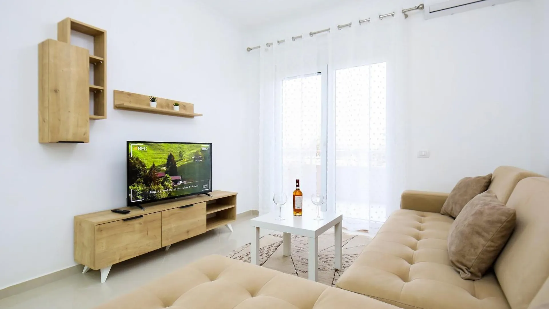 Jimi Apartments 2 فلورا