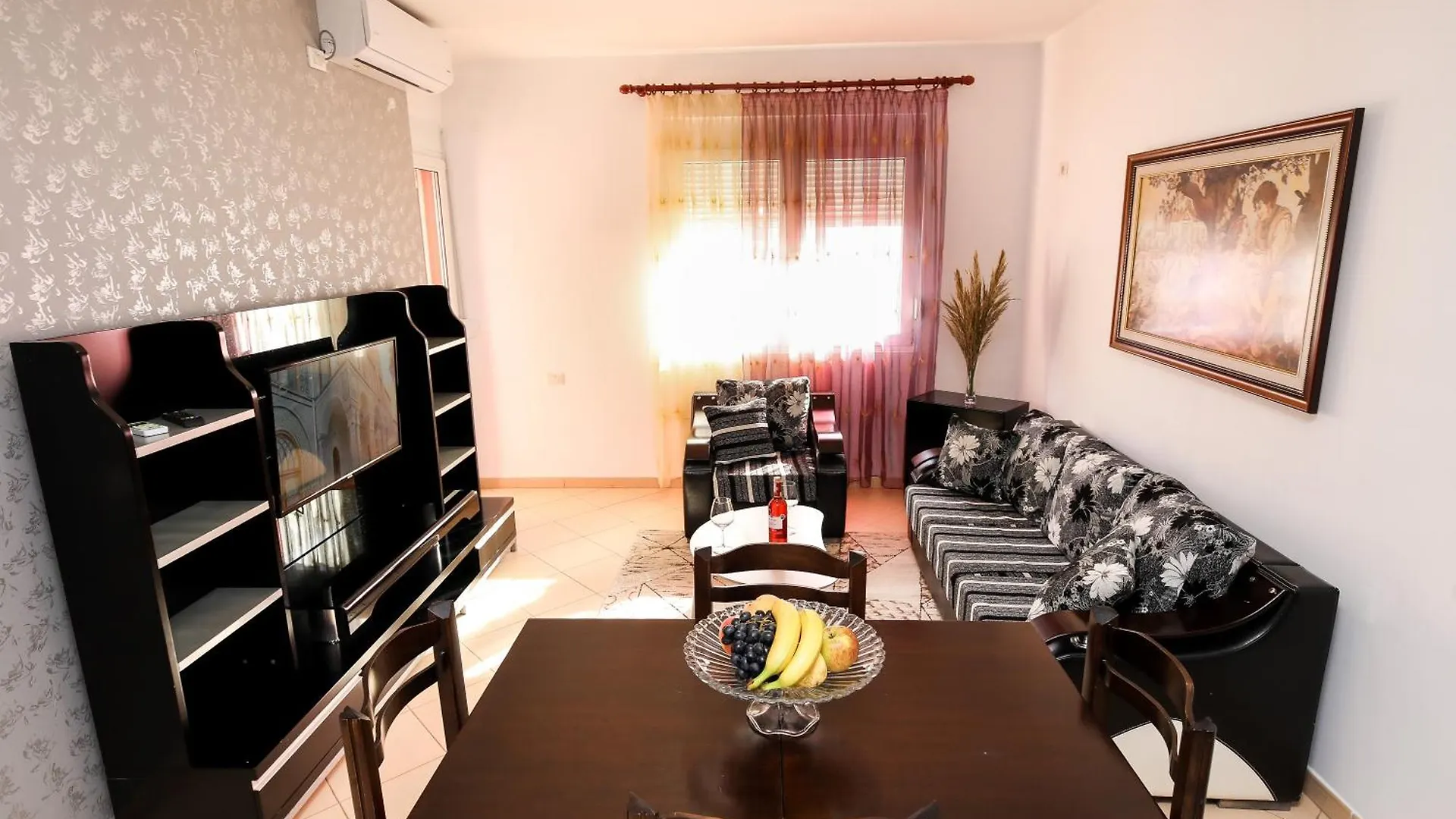 Jimi Apartments 2 فلورا