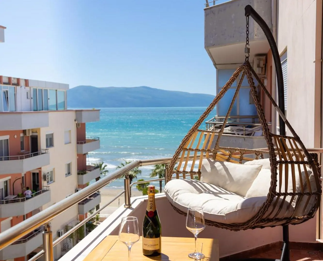 Jimi Apartments 2 فلورا
